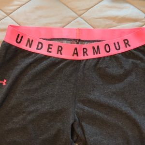 Women’s Under Armour legging. Large.